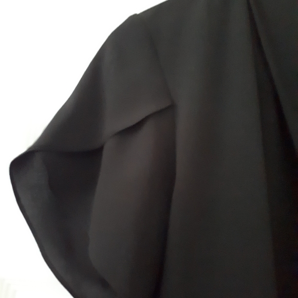 Calvin Klein Short Sleeve Blouse 👚 - Picture 3 of 4